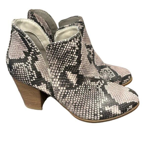 Fergalicious Charlie Snake Print 2.5 Inch Heel Ankle Booties - Size 7M - Picture 1 of 9
